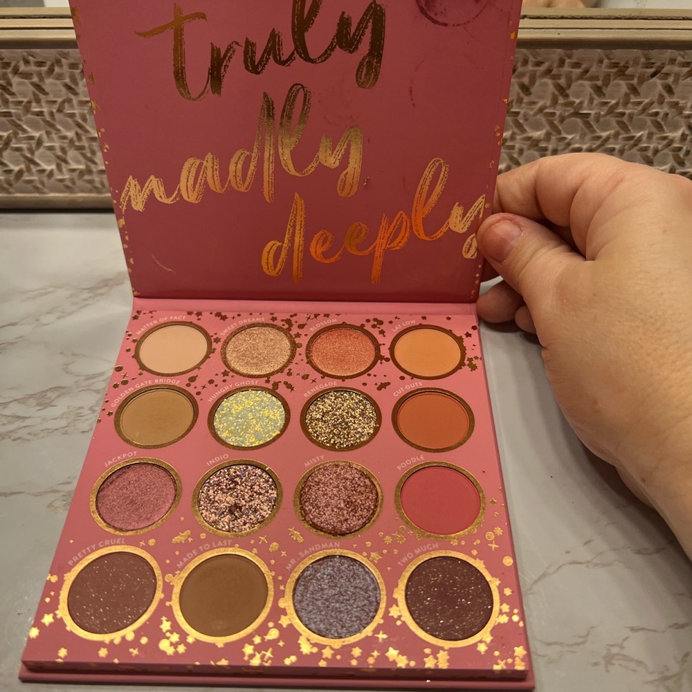 Colourpop Palette